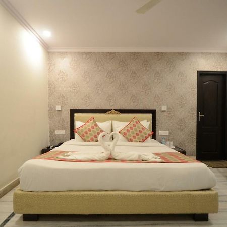 Hotel Eurasia Jaipur Bagian luar foto