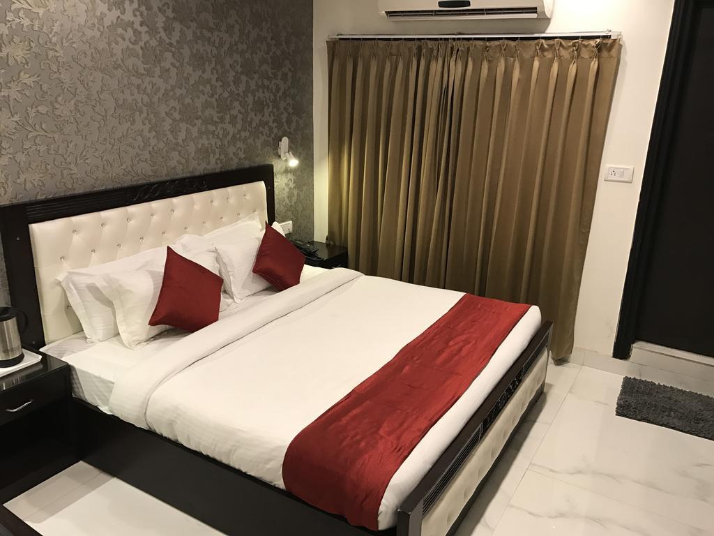Hotel Eurasia Jaipur Bagian luar foto