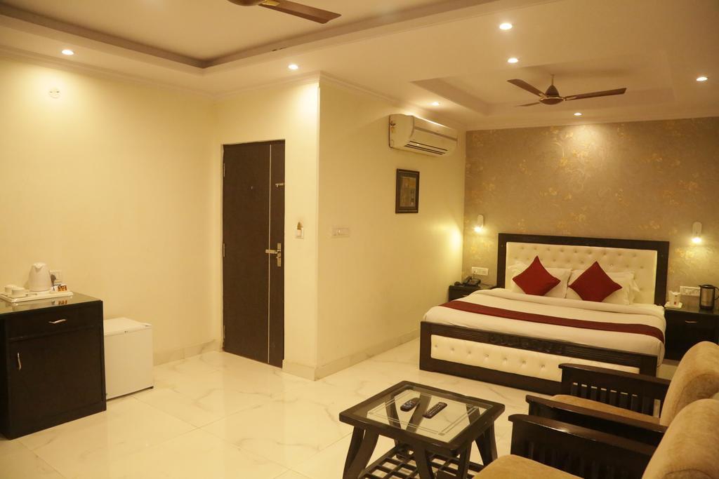 Hotel Eurasia Jaipur Bagian luar foto