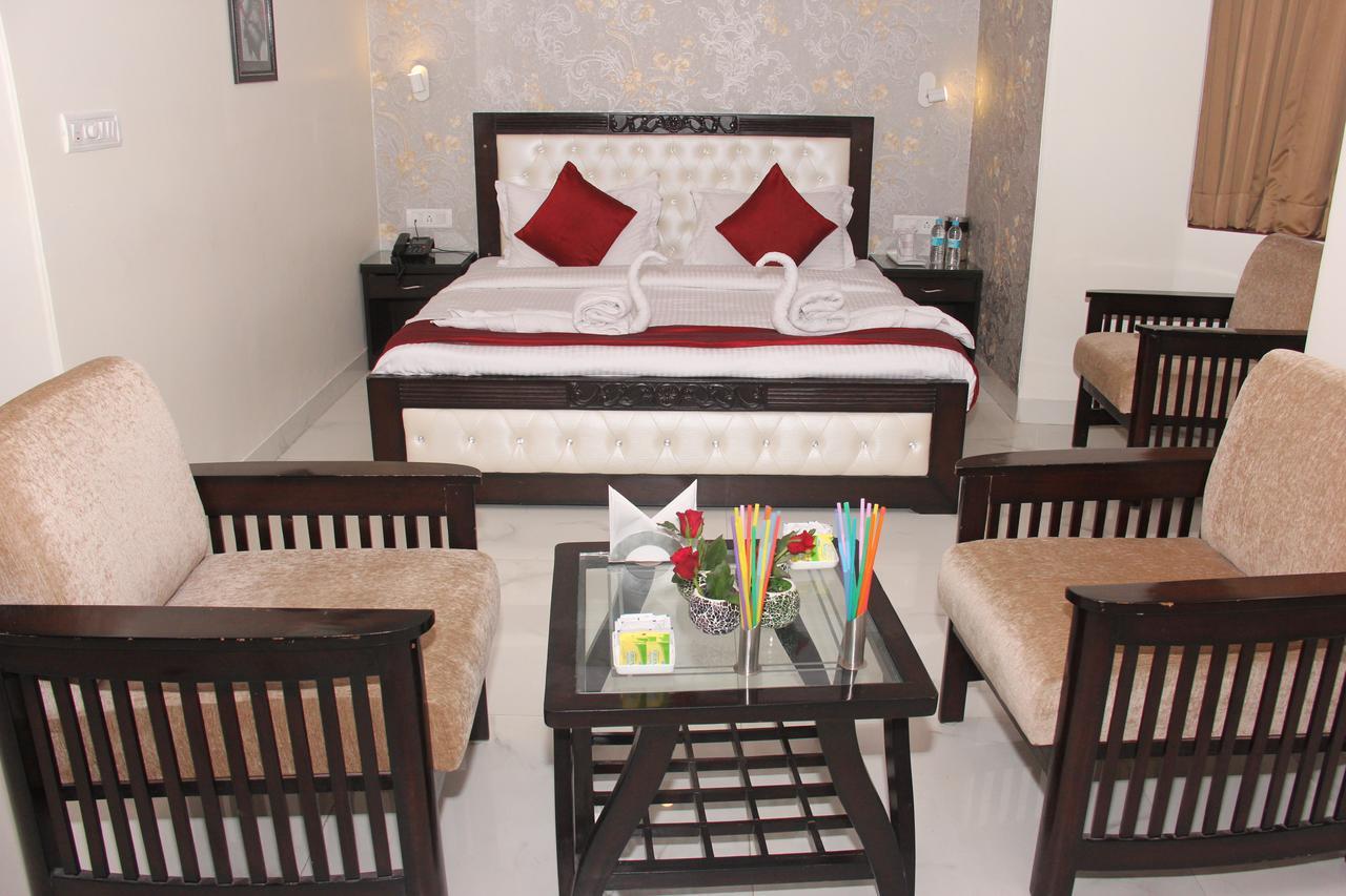 Hotel Eurasia Jaipur Bagian luar foto