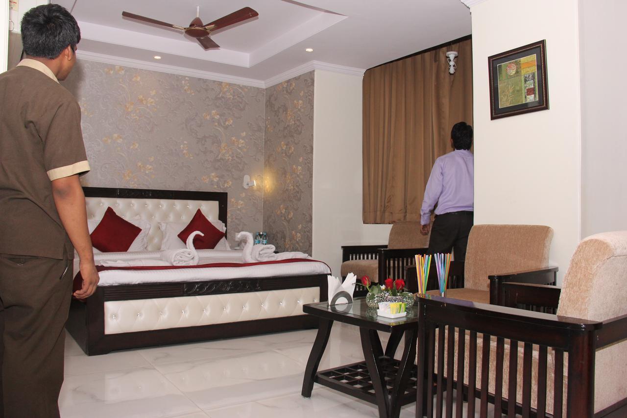 Hotel Eurasia Jaipur Bagian luar foto