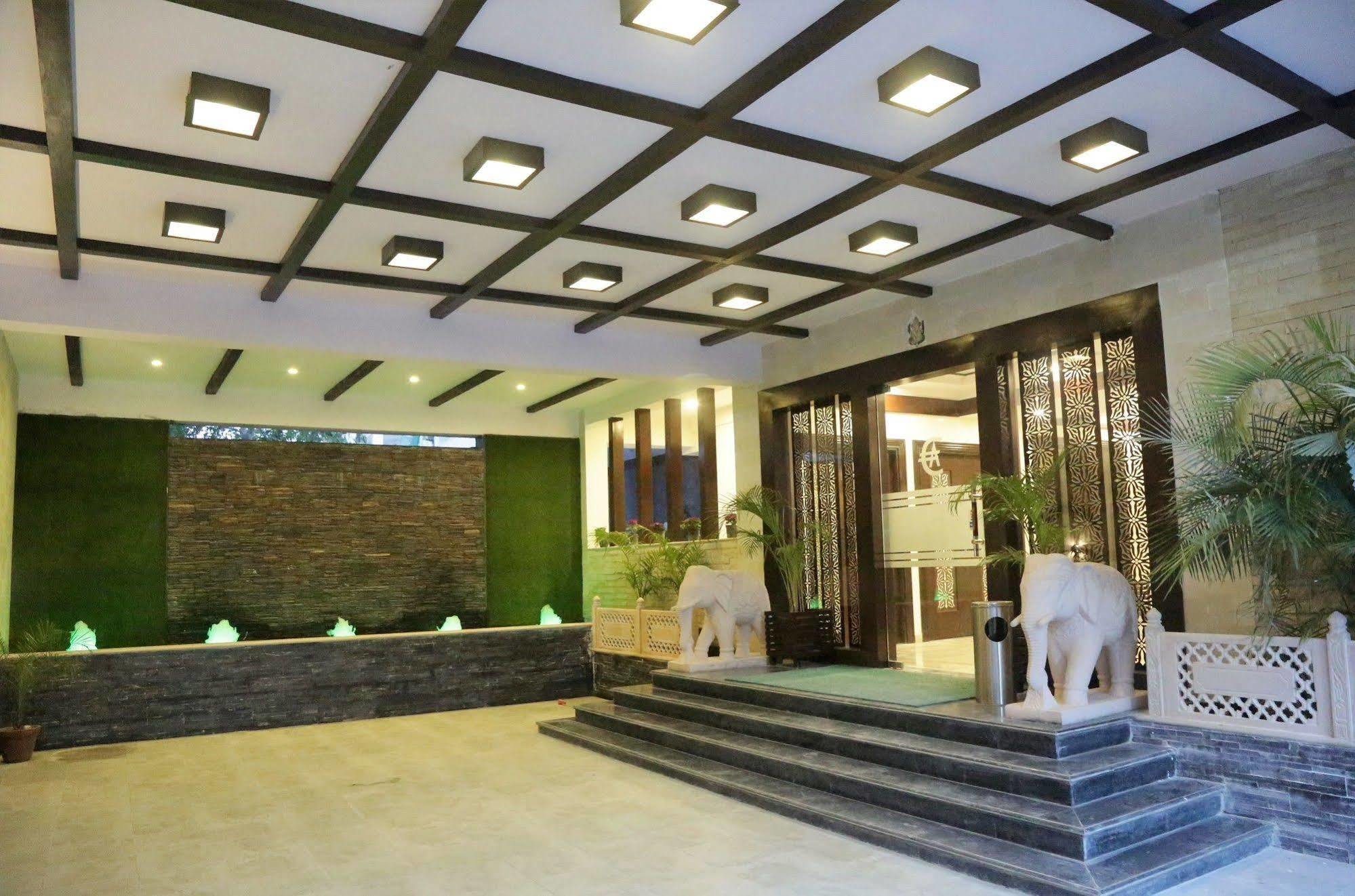 Hotel Eurasia Jaipur Bagian luar foto
