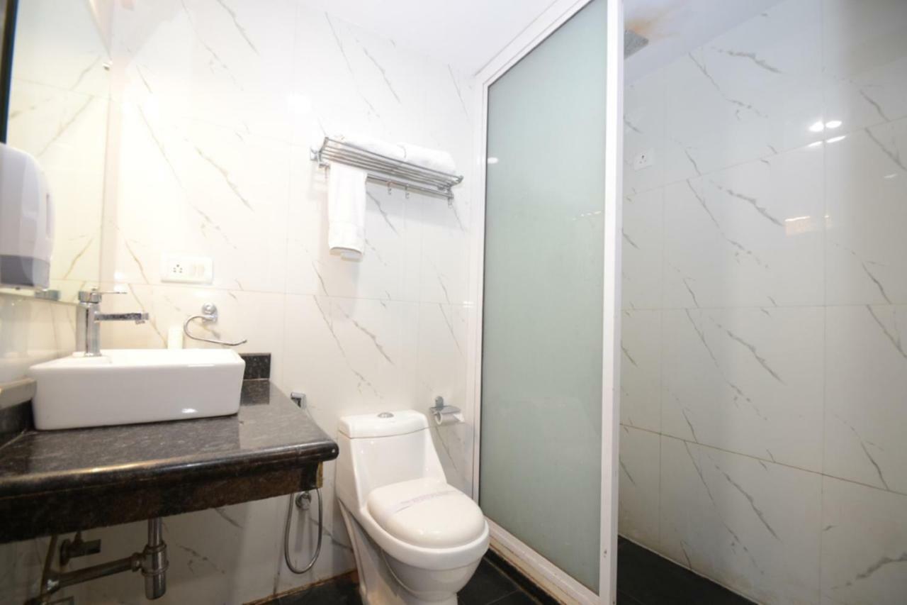 Hotel Eurasia Jaipur Bagian luar foto