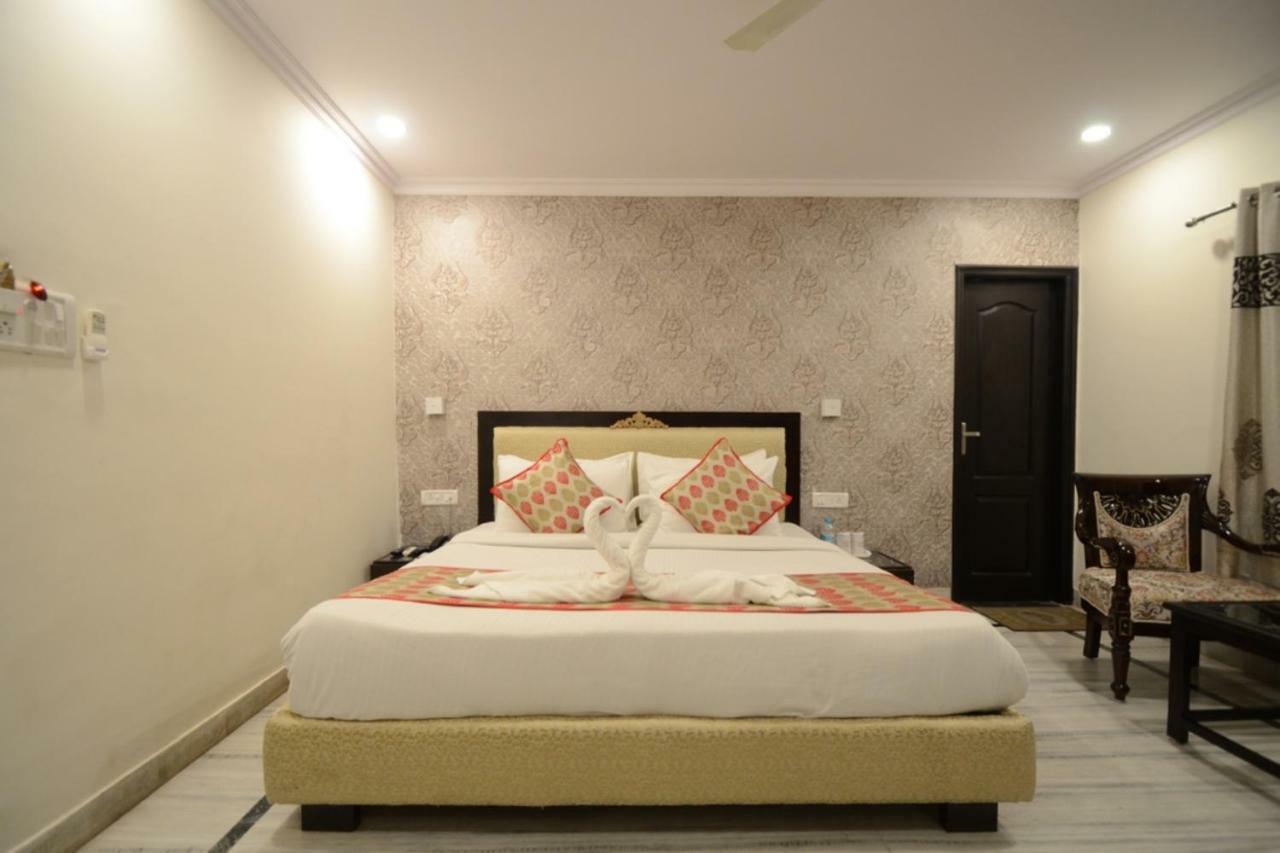 Hotel Eurasia Jaipur Bagian luar foto